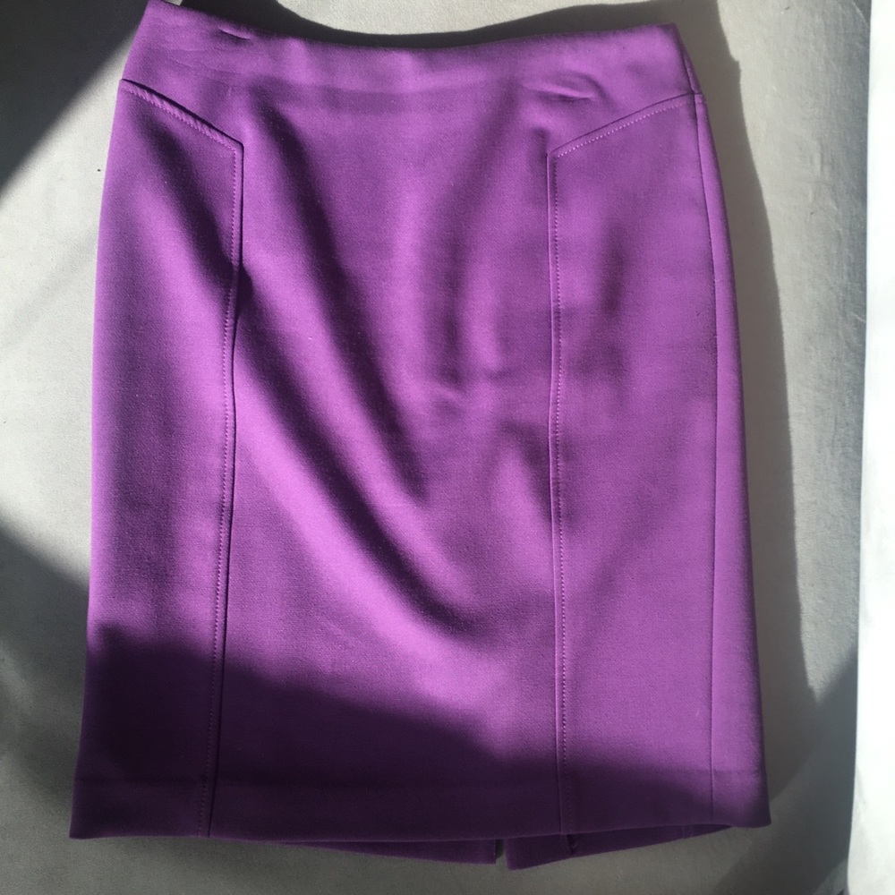 Halogen fuschia pencil skirt sz 8